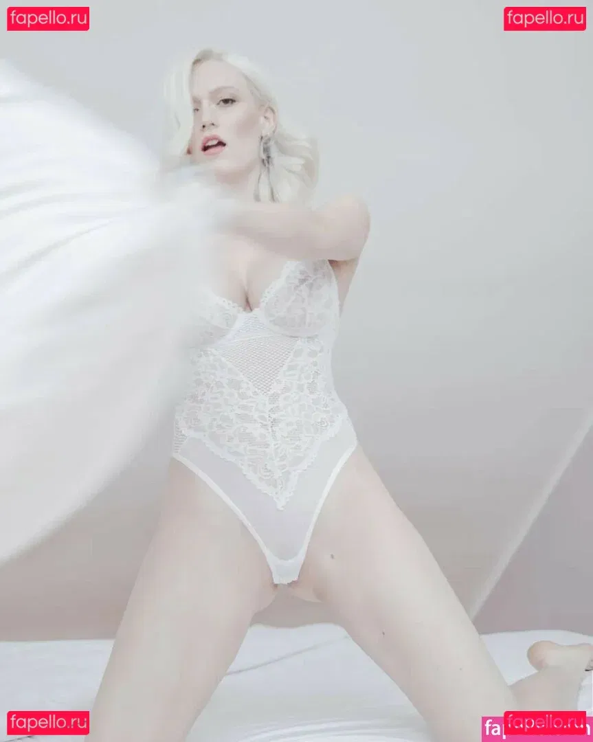 luizaconlaz Onlyfans Photo Gallery 