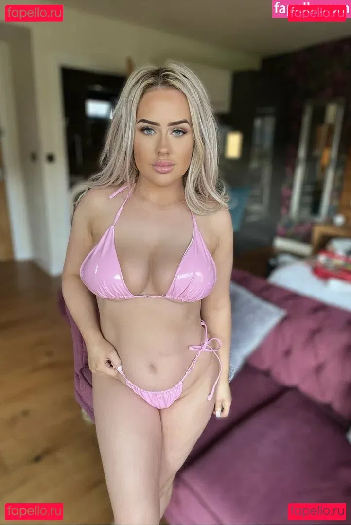 Rosie Rendall Onlyfans Photo Gallery 