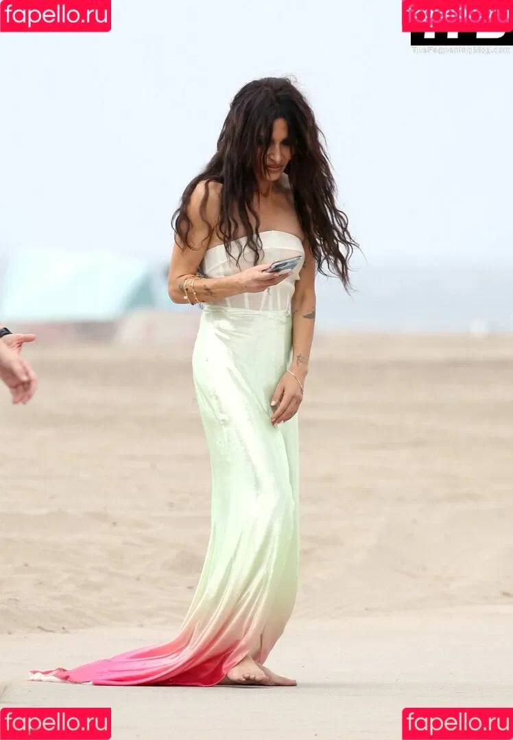 Sarah Shahi Onlyfans Photo Gallery 