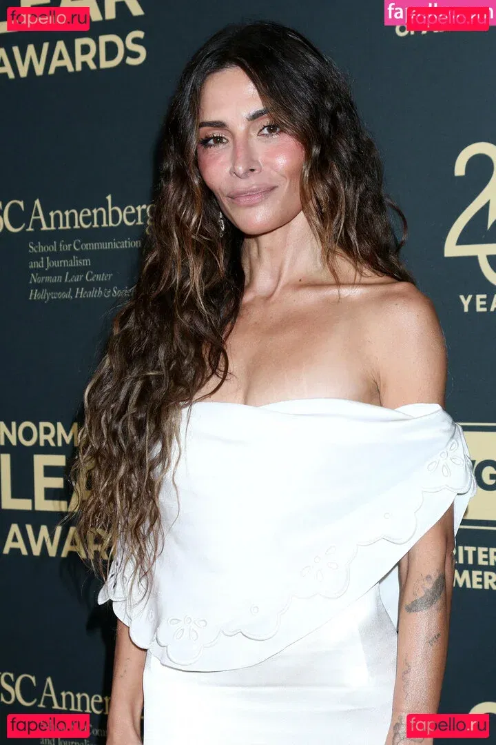 Sarah Shahi Onlyfans Photo Gallery 