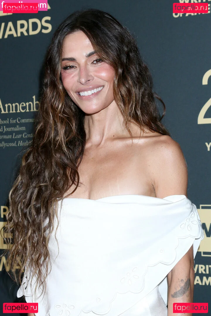 Sarah Shahi Onlyfans Photo Gallery 