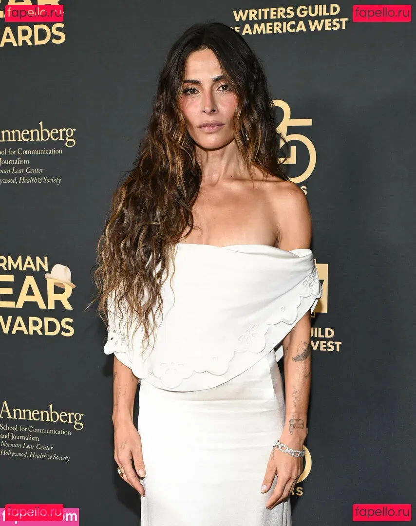 Sarah Shahi Onlyfans Photo Gallery 