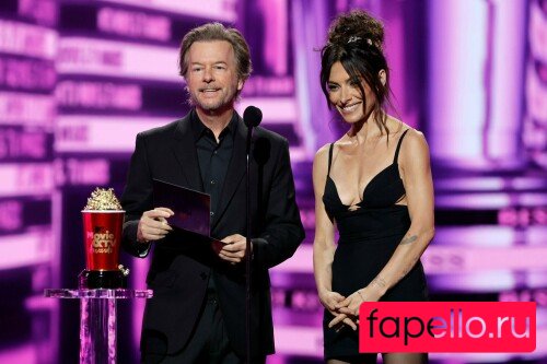 Sarah Shahi Onlyfans Photo Gallery 