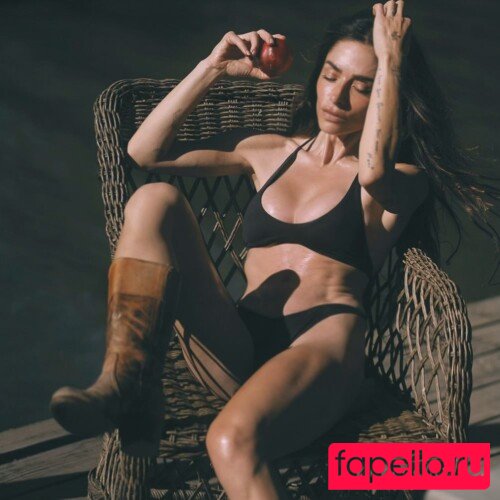 Sarah Shahi Nude Onlyfans Photo 48