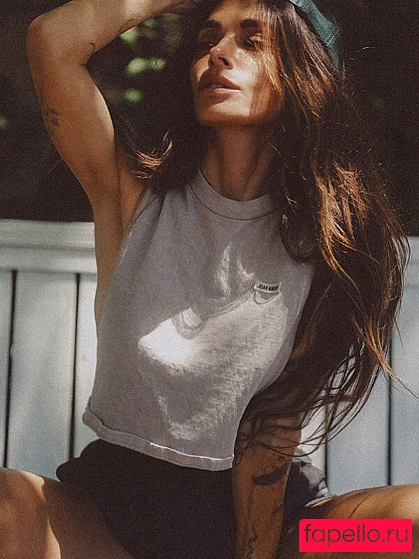 Sarah Shahi Nude Onlyfans Photo 22