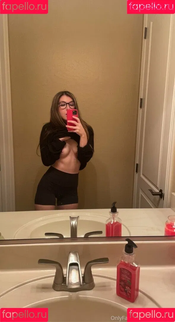lanarhoads18 Onlyfans Photo Gallery 