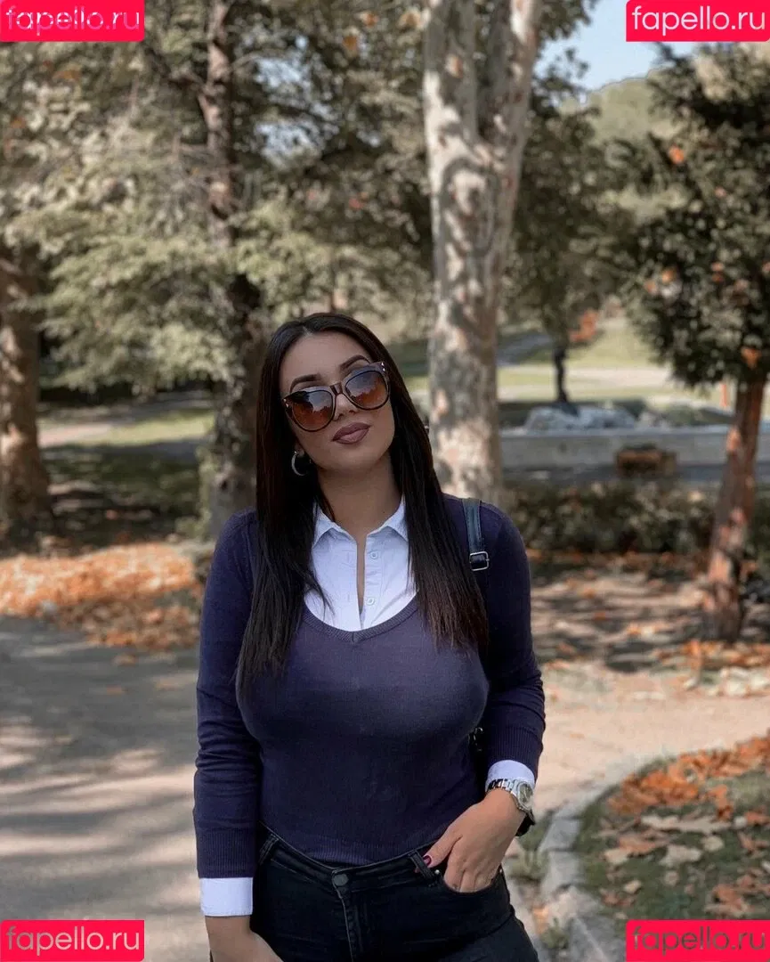 Emina Jahi Onlyfans Photo Gallery 