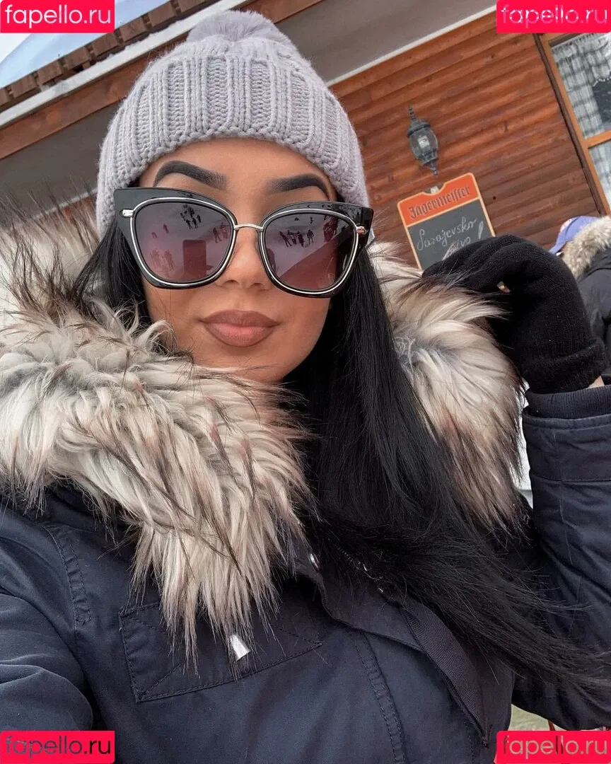 Emina Jahi Onlyfans Photo Gallery 