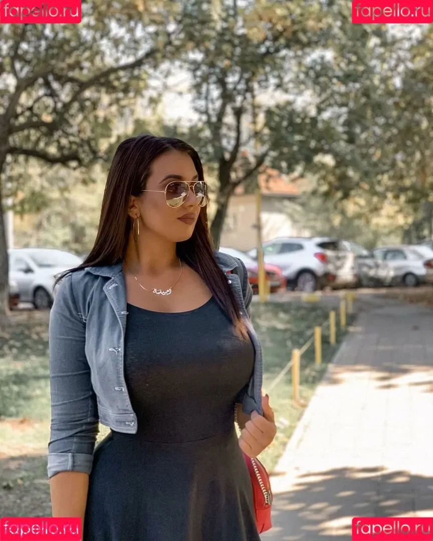 Emina Jahi Onlyfans Photo Gallery 