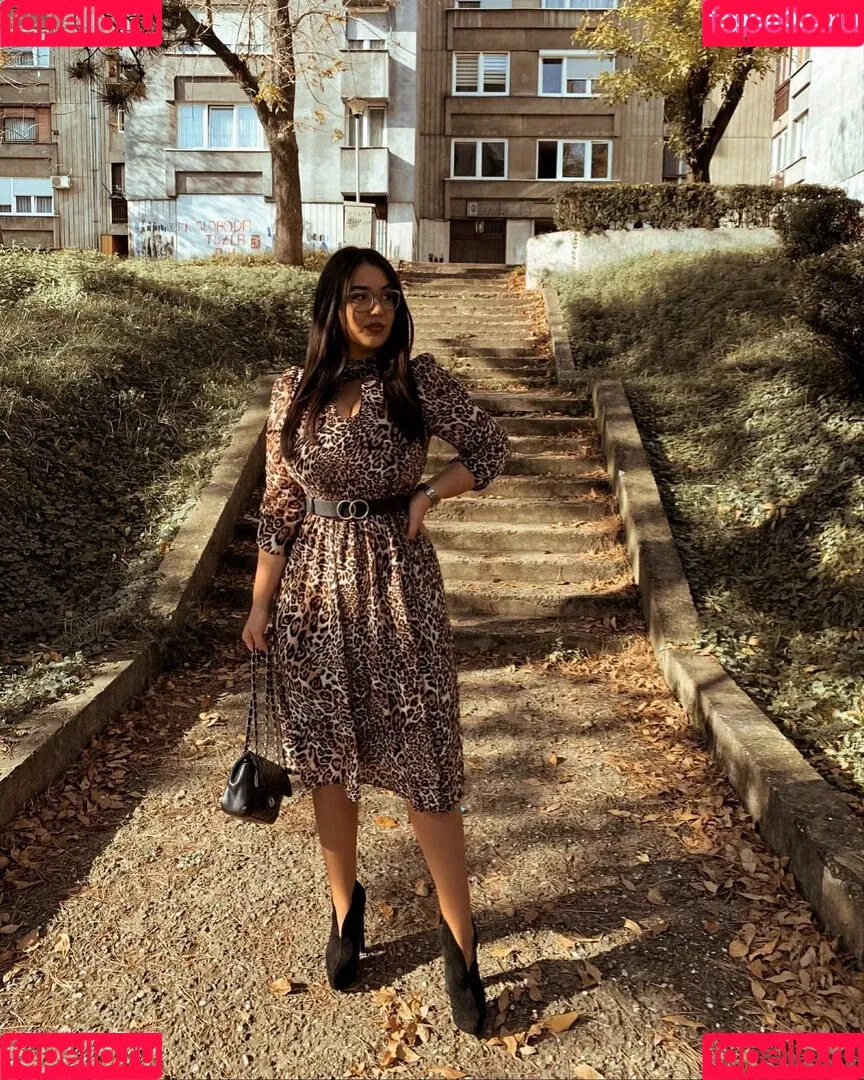 Emina Jahi Onlyfans Photo Gallery 