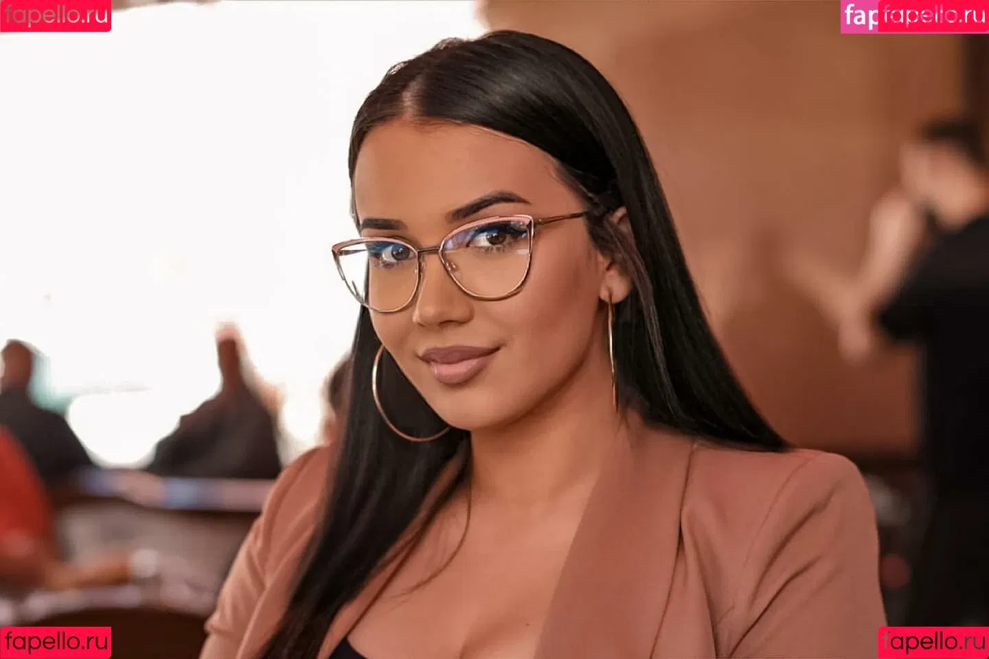 Emina Jahi Onlyfans Photo Gallery 