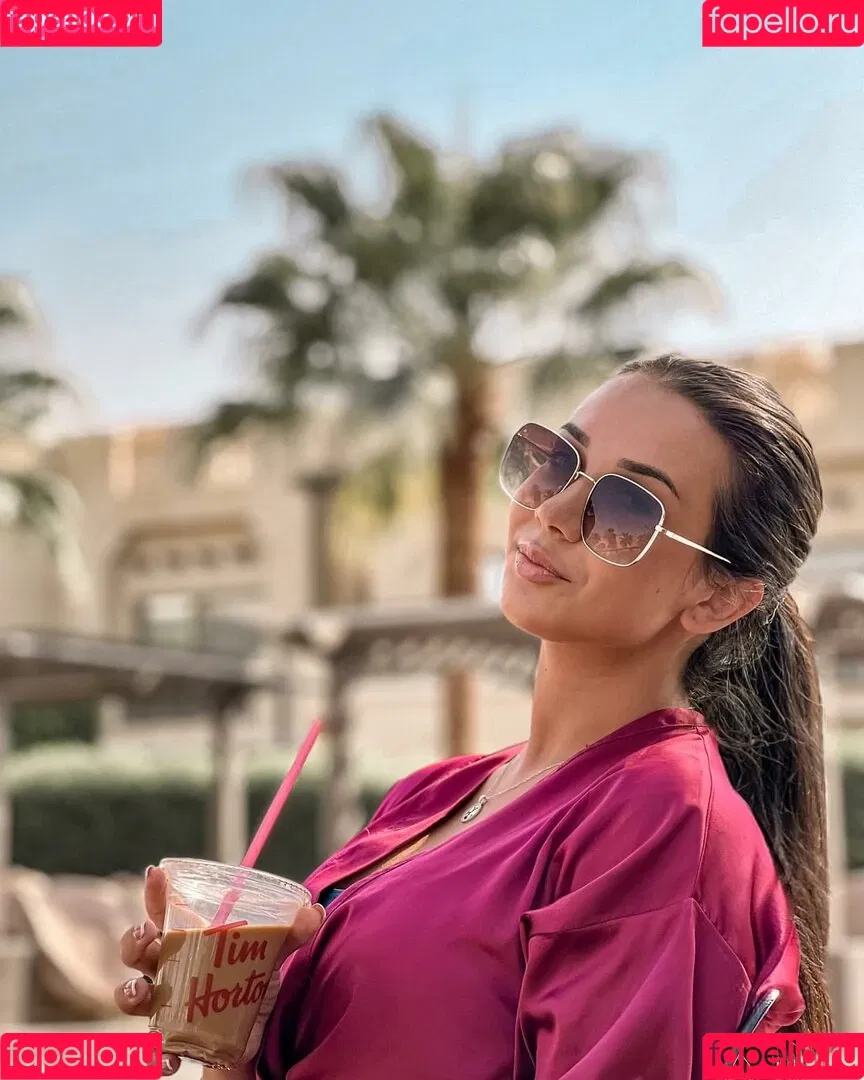 Emina Jahi Onlyfans Photo Gallery 