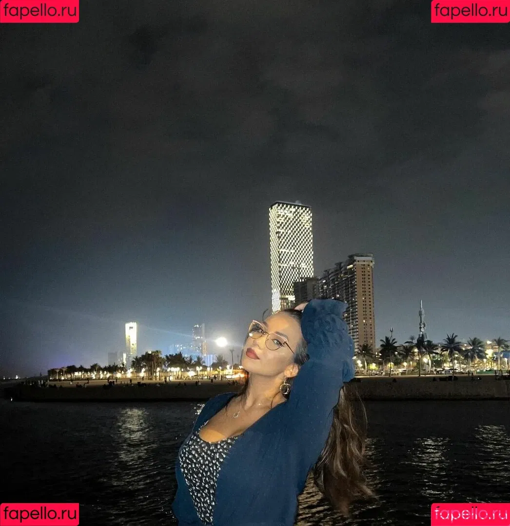 Emina Jahi Onlyfans Photo Gallery 