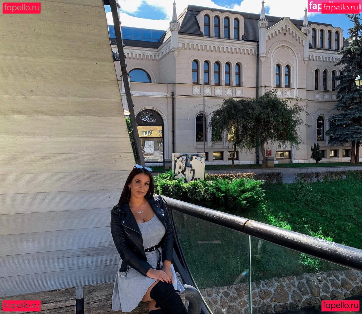 Emina Jahi Onlyfans Photo Gallery 