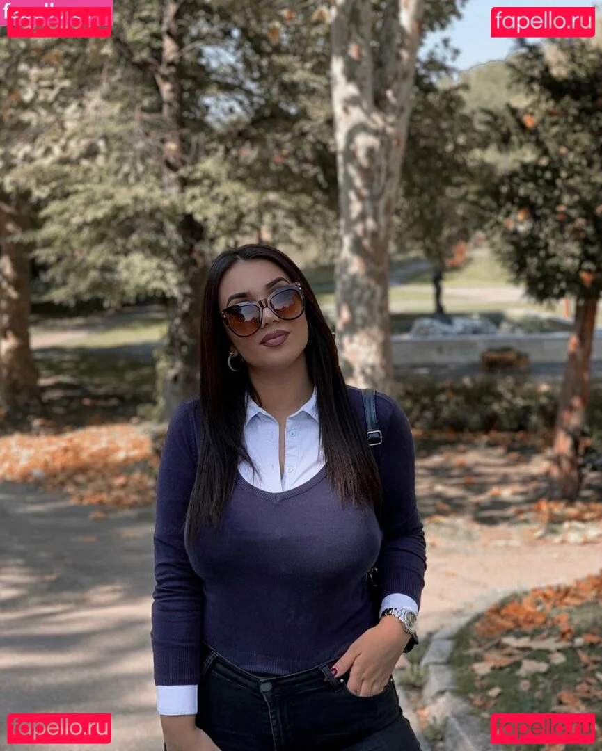 Emina Jahi Onlyfans Photo Gallery 