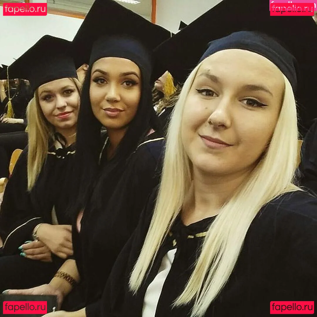 Emina Jahi Onlyfans Photo Gallery 