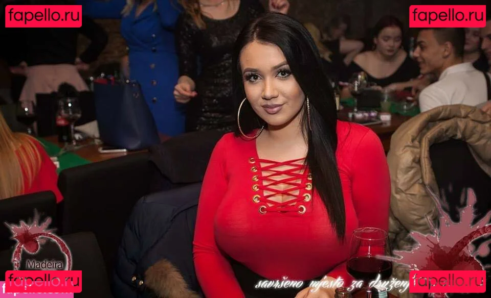 Emina Jahi Onlyfans Photo Gallery 