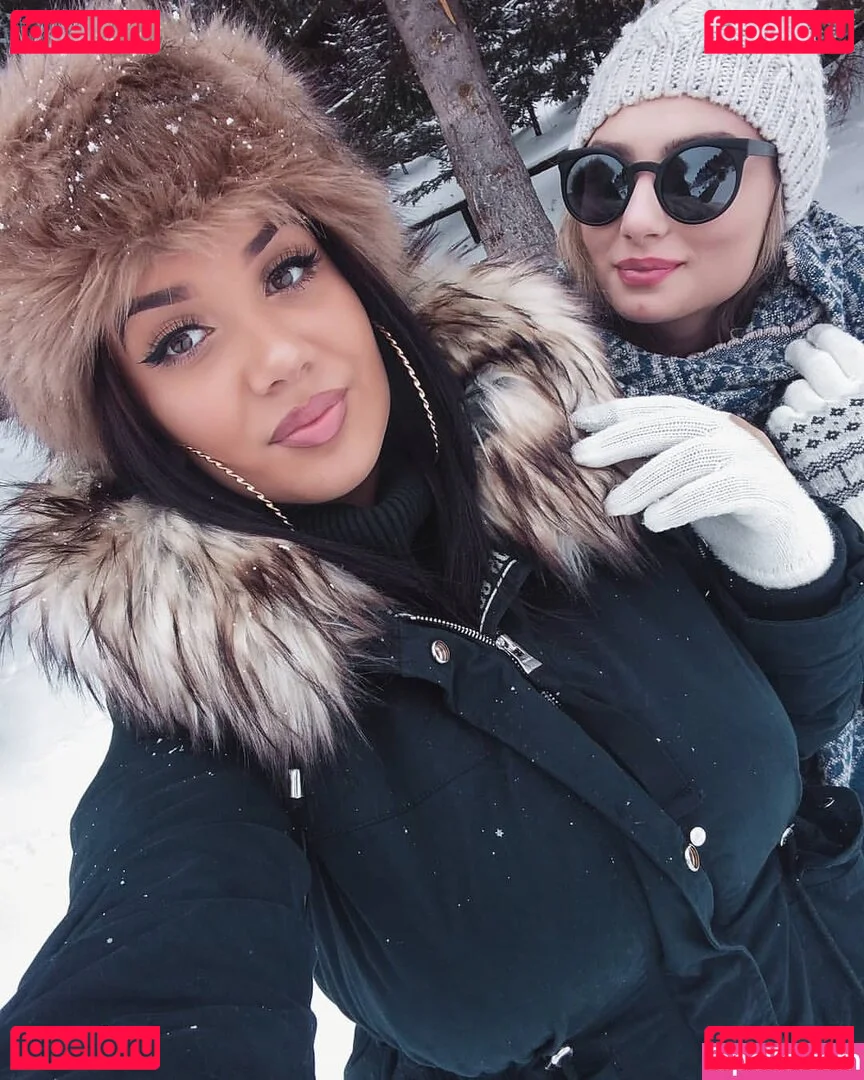 Emina Jahi Onlyfans Photo Gallery 