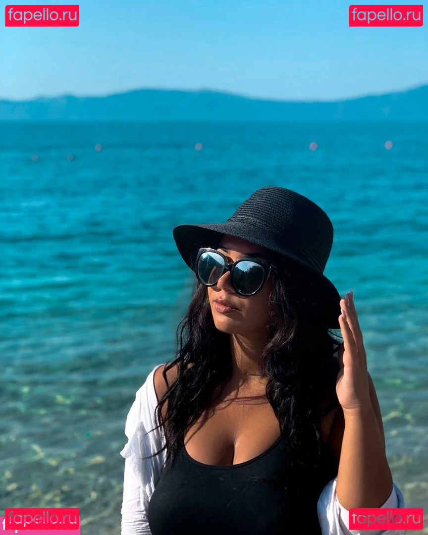 Emina Jahi Onlyfans Photo Gallery 