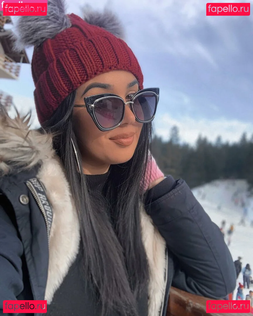 Emina Jahi Onlyfans Photo Gallery 