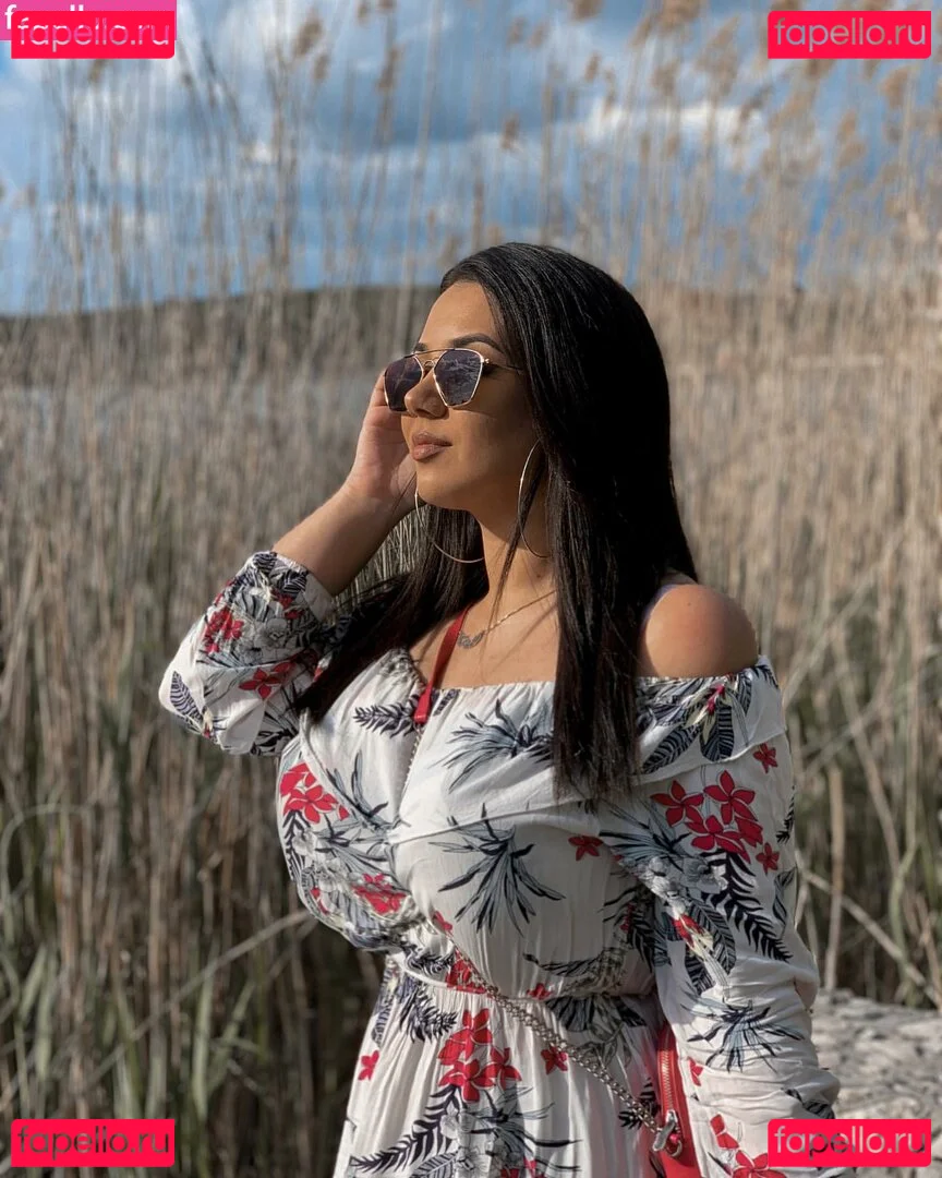 Emina Jahi Onlyfans Photo Gallery 