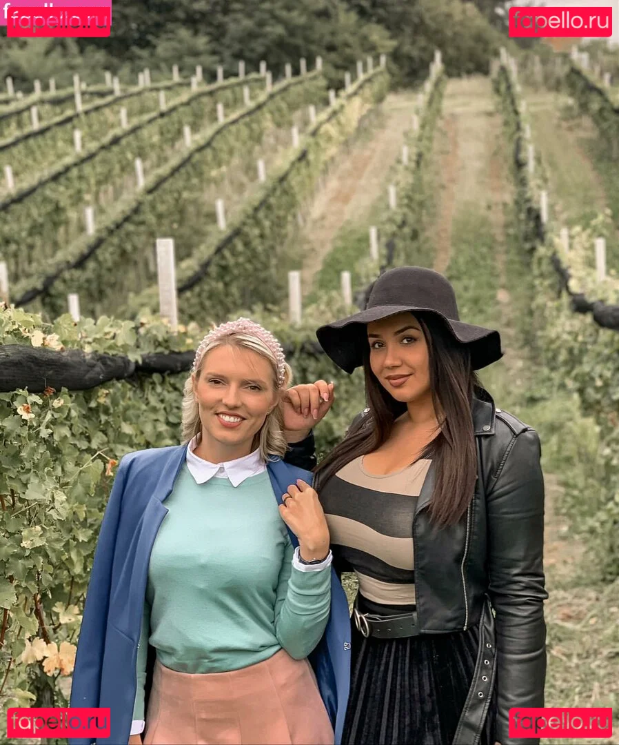 Emina Jahi Onlyfans Photo Gallery 