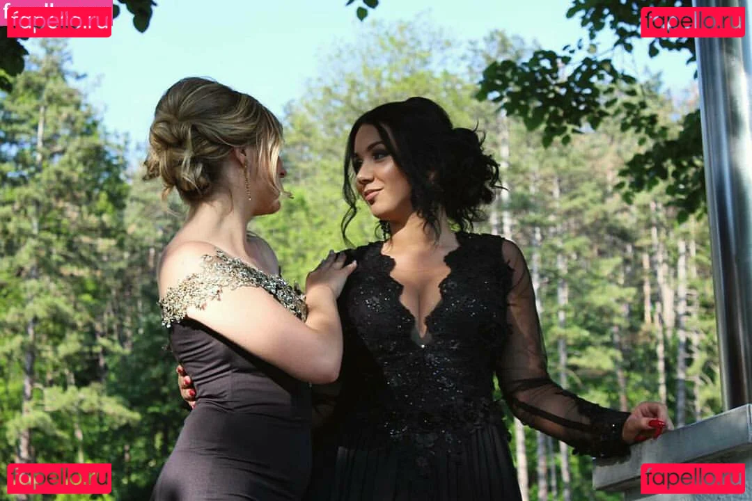 Emina Jahi Onlyfans Photo Gallery 