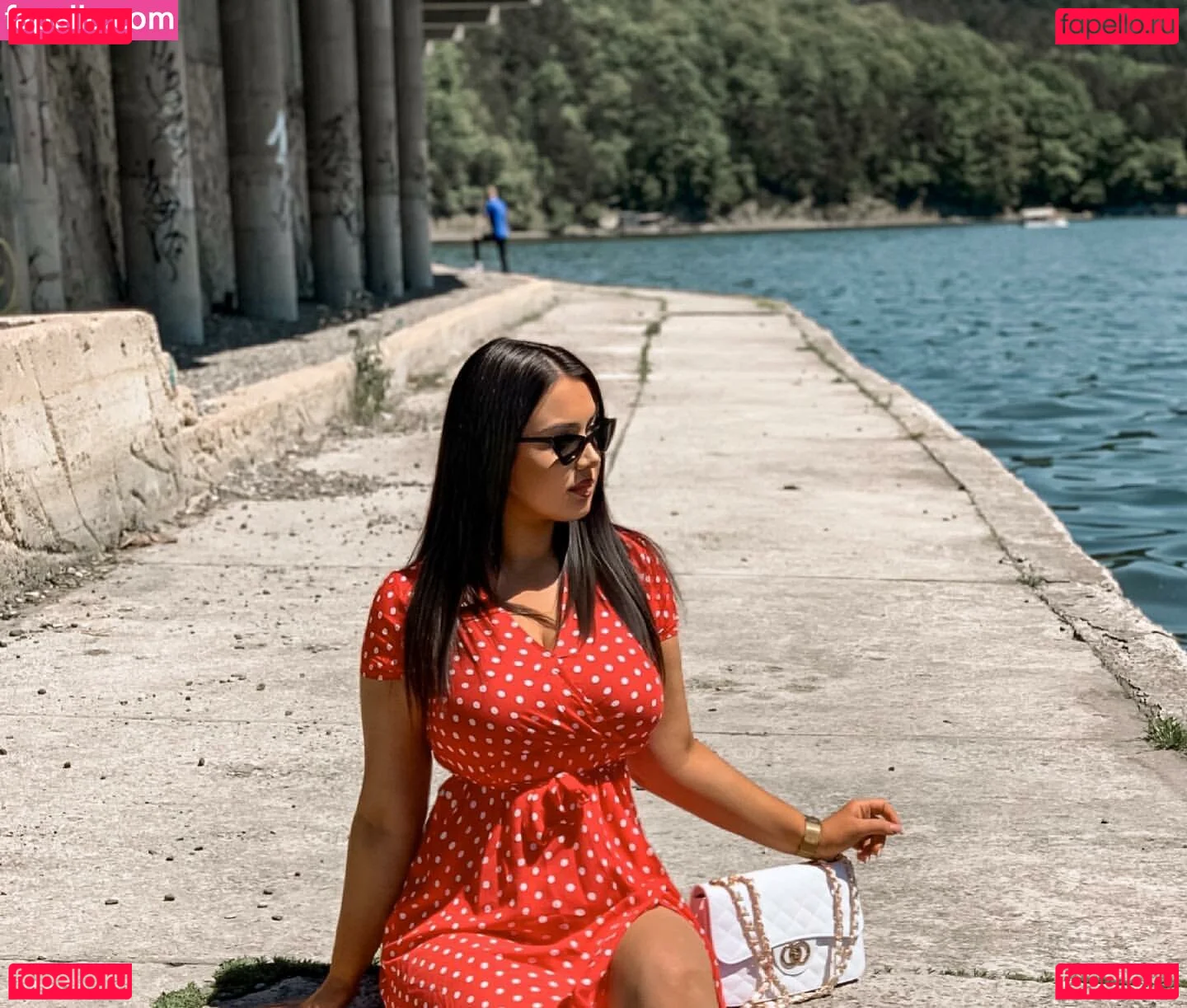 Emina Jahi Onlyfans Photo Gallery 