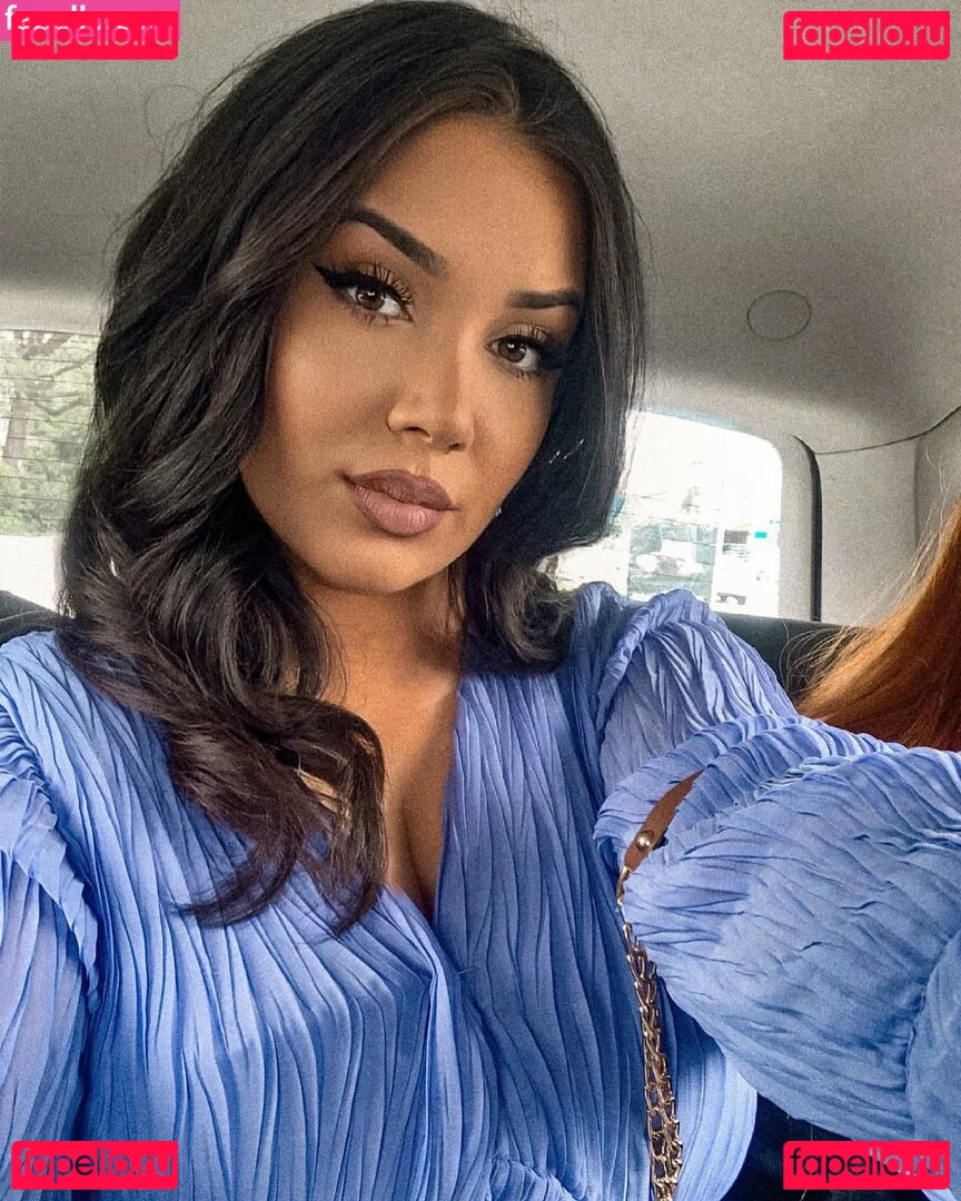 Emina Jahi Onlyfans Photo Gallery 