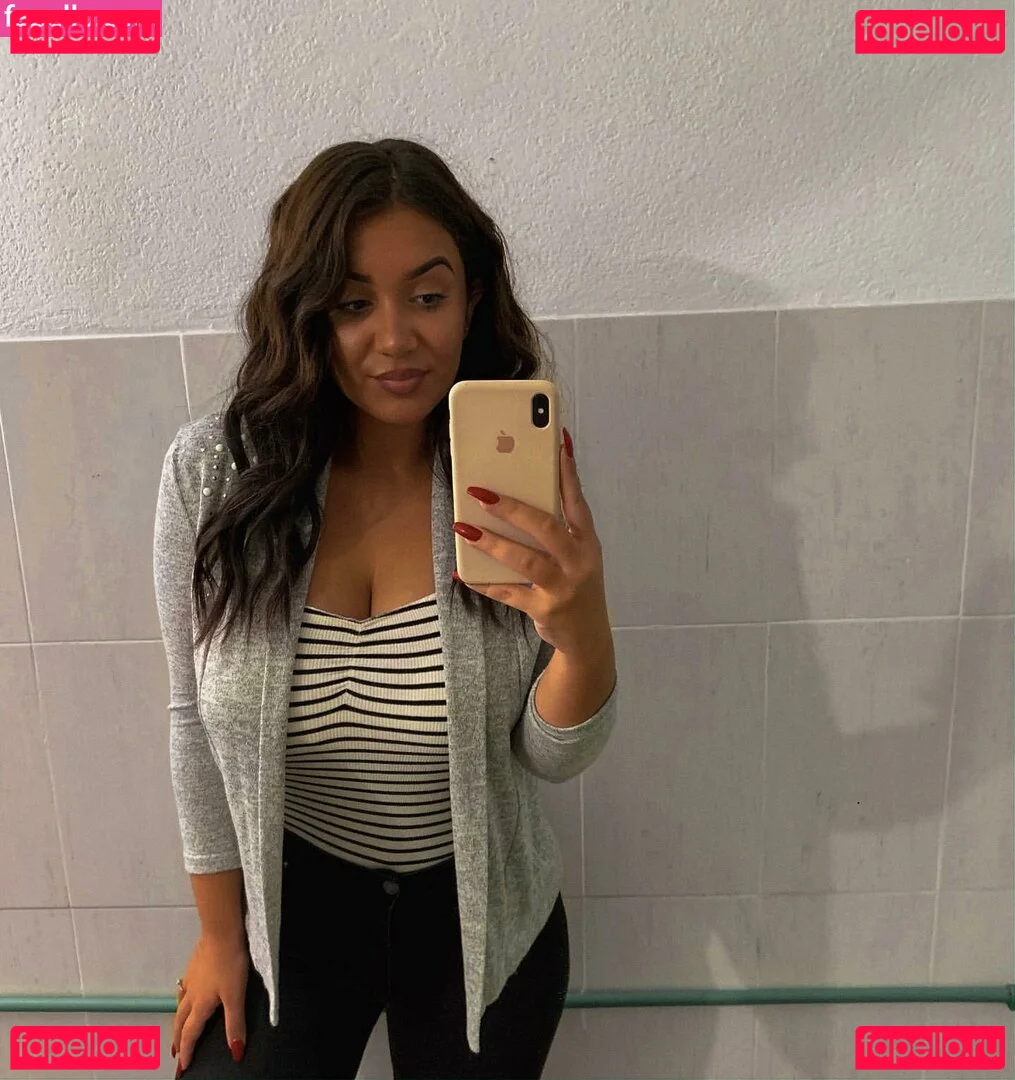 Emina Jahi Onlyfans Photo Gallery 