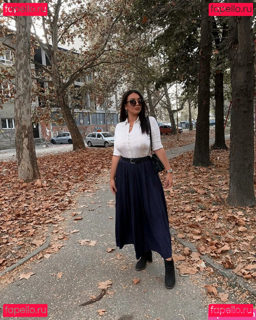 Emina Jahi Onlyfans Photo Gallery 