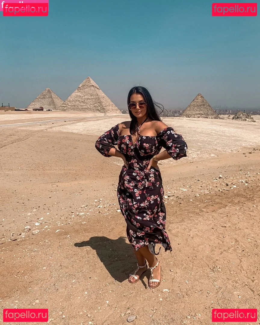 Emina Jahi Onlyfans Photo Gallery 