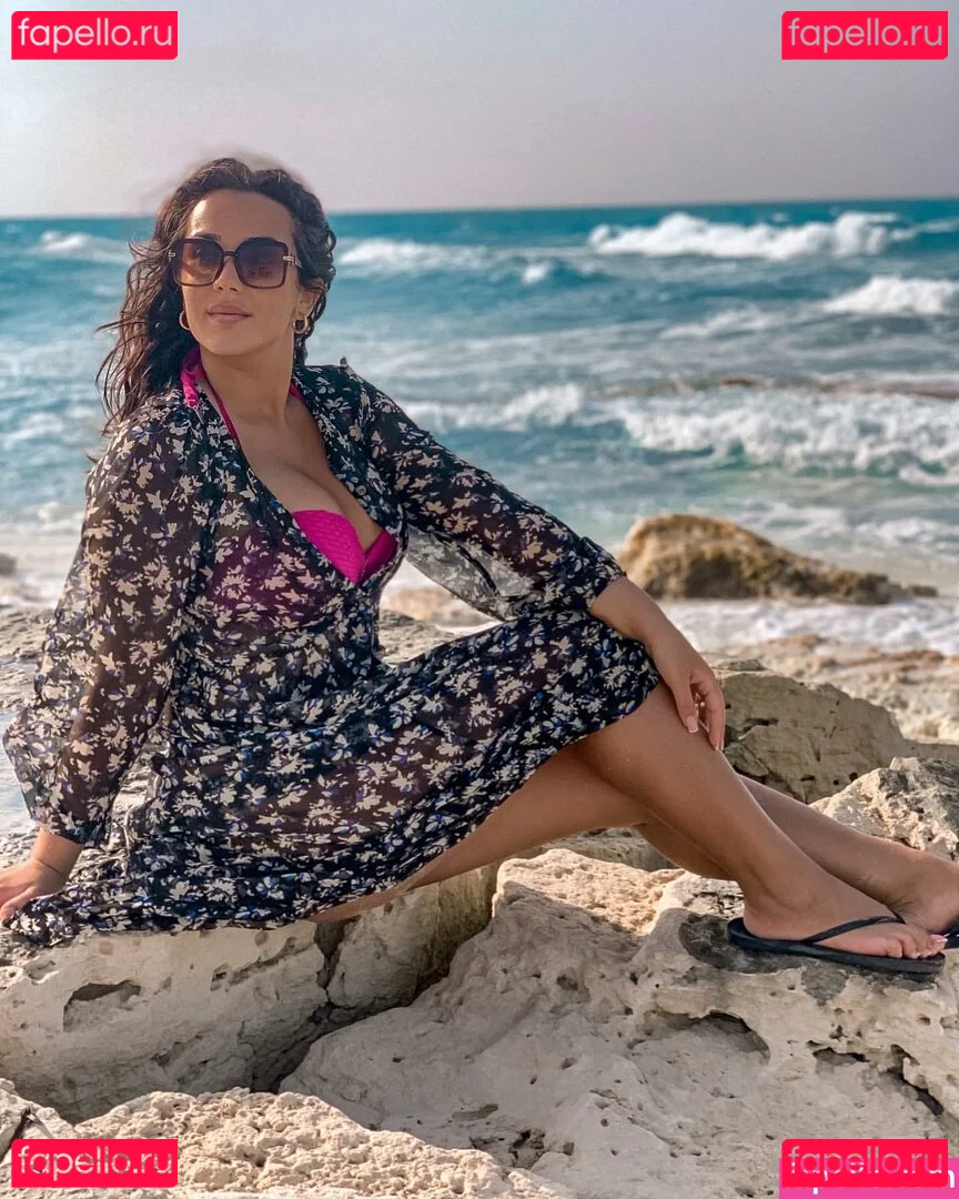 Emina Jahi Onlyfans Photo Gallery 