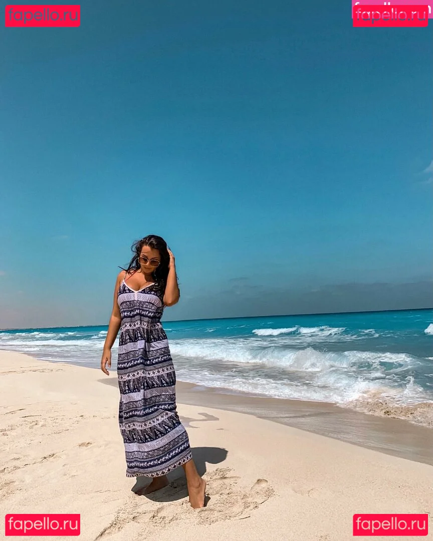 Emina Jahi Onlyfans Photo Gallery 