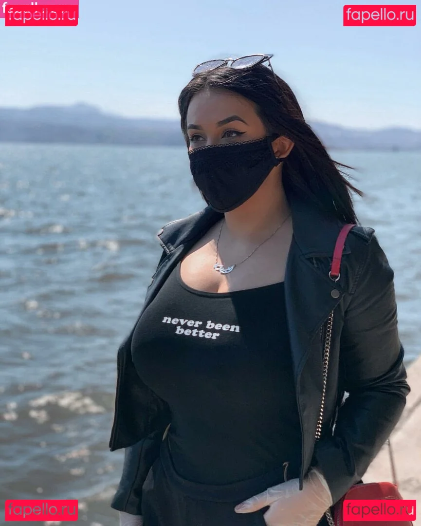 Emina Jahi Onlyfans Photo Gallery 