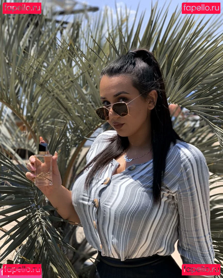 Emina Jahi Onlyfans Photo Gallery 