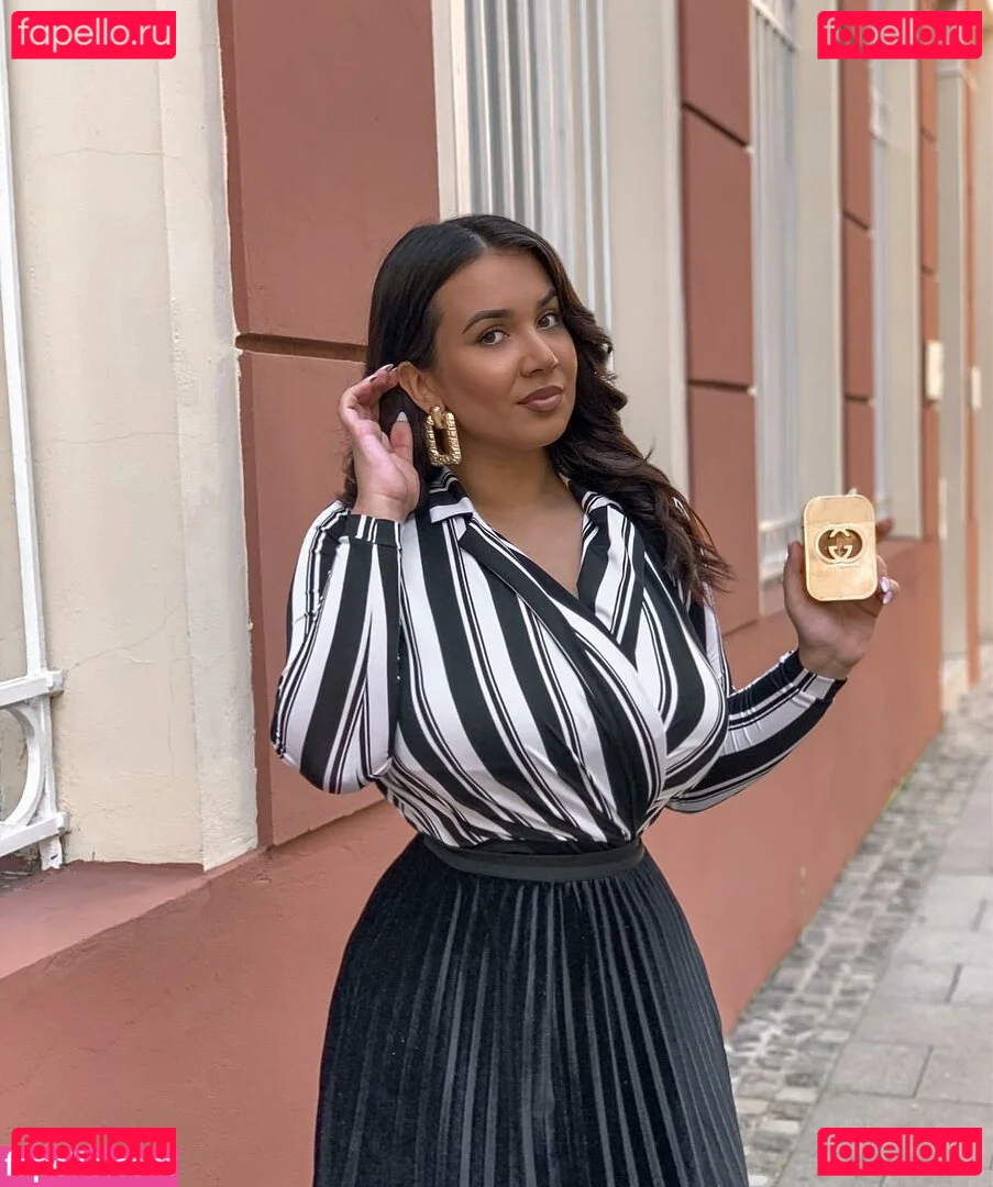 Emina Jahi Onlyfans Photo Gallery 