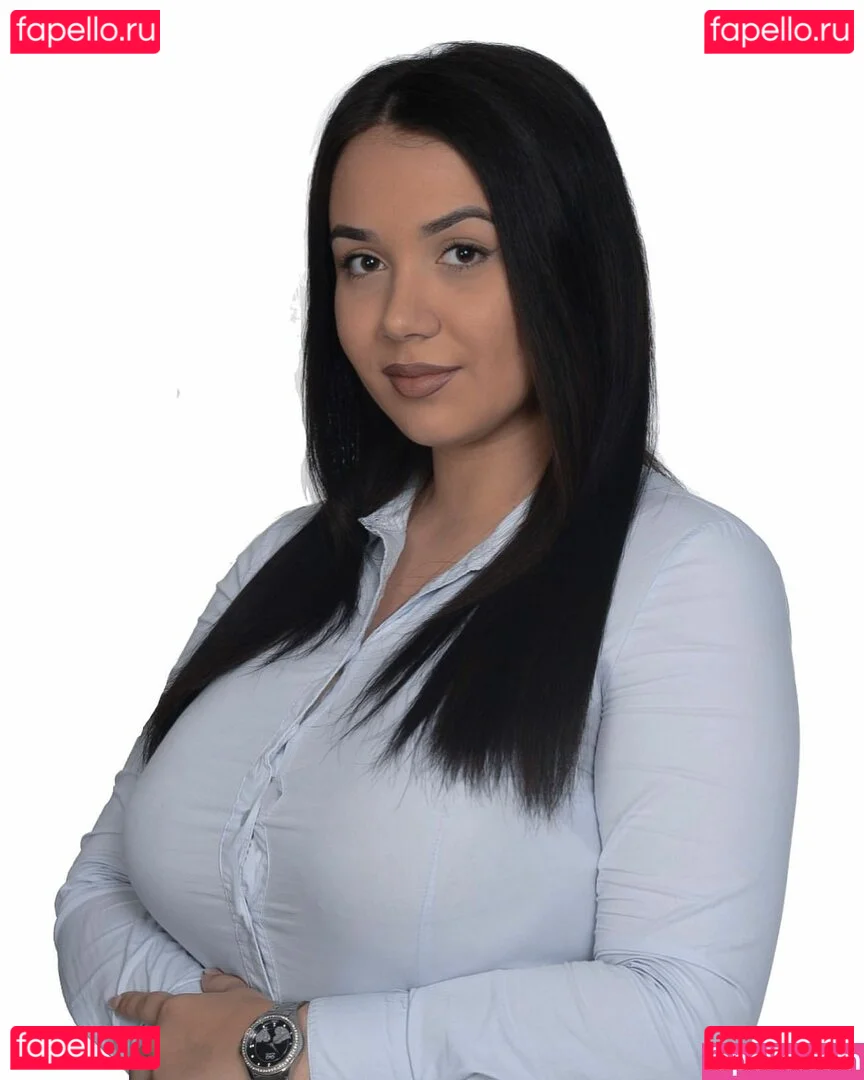 Emina Jahi Onlyfans Photo Gallery 