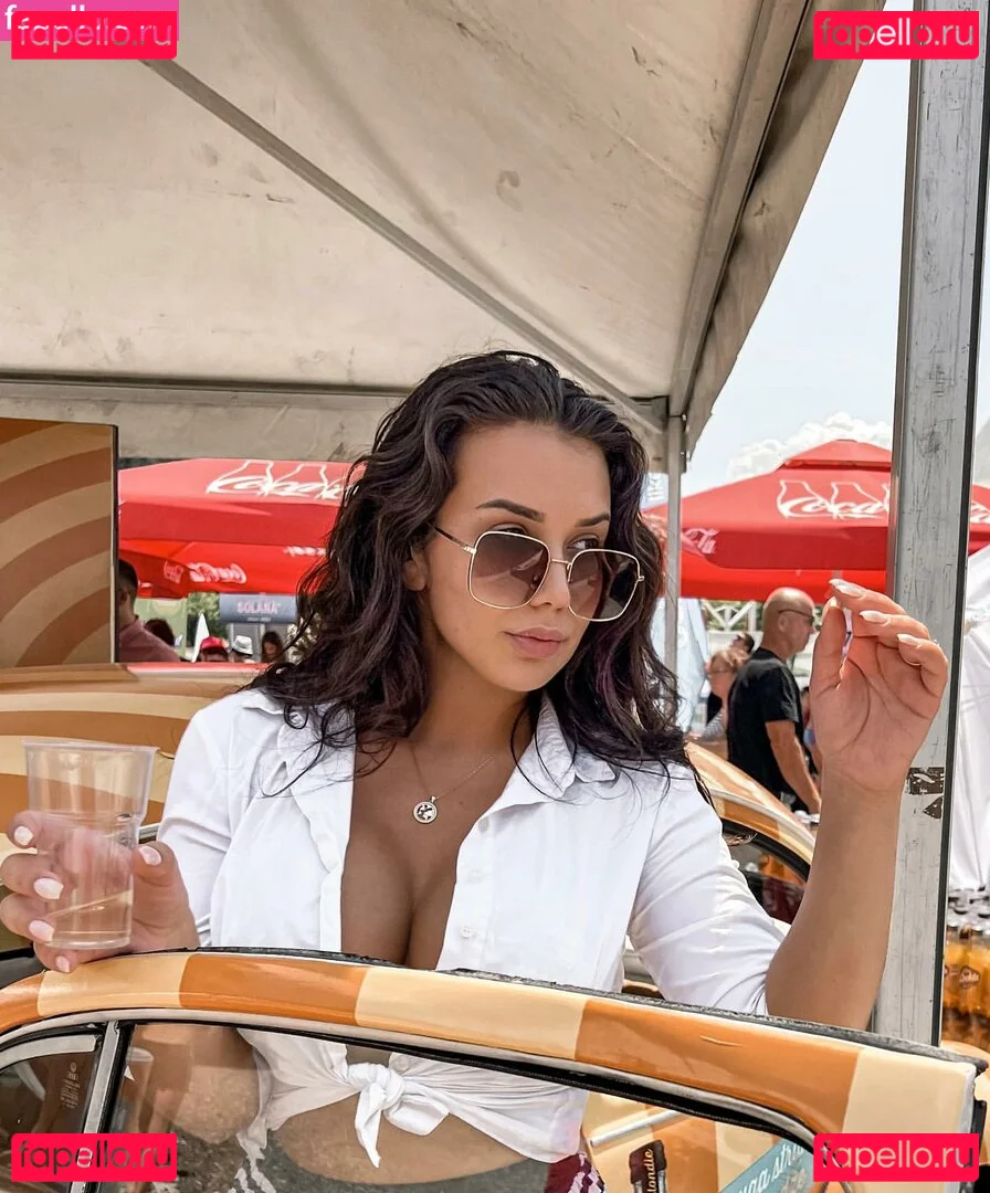 Emina Jahi Onlyfans Photo Gallery 