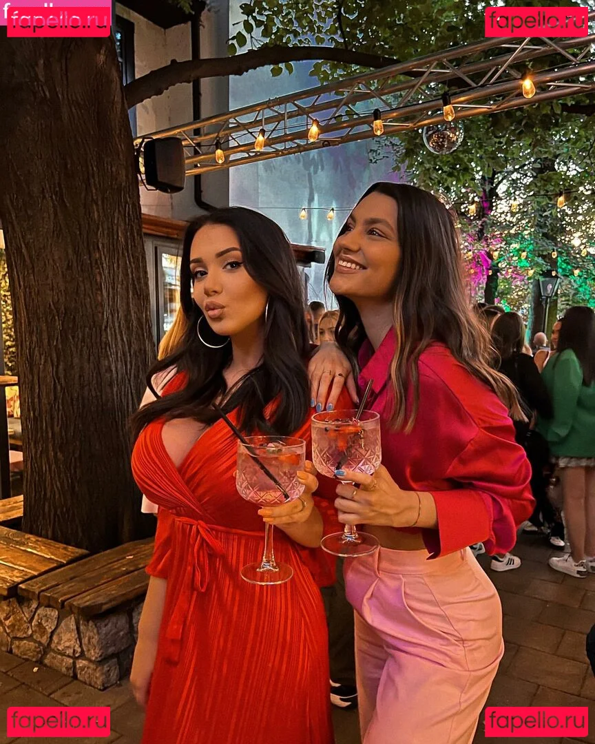 Emina Jahi Onlyfans Photo Gallery 