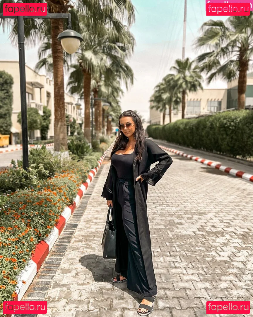 Emina Jahi Onlyfans Photo Gallery 