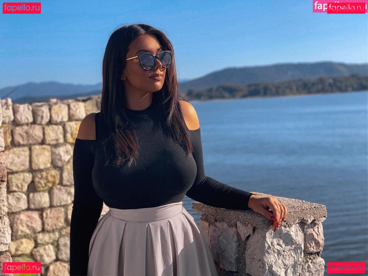 Emina Jahi Onlyfans Photo Gallery 