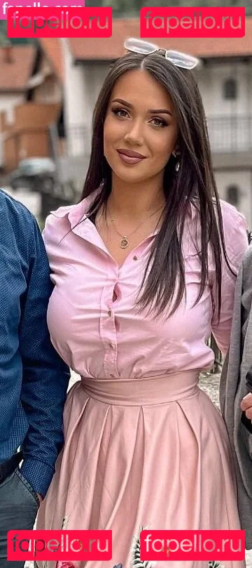 Emina Jahi Onlyfans Photo Gallery 