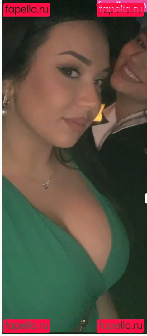 Emina Jahi Onlyfans Photo Gallery 