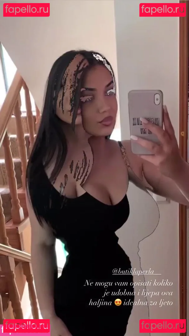 Emina Jahi Onlyfans Photo Gallery 