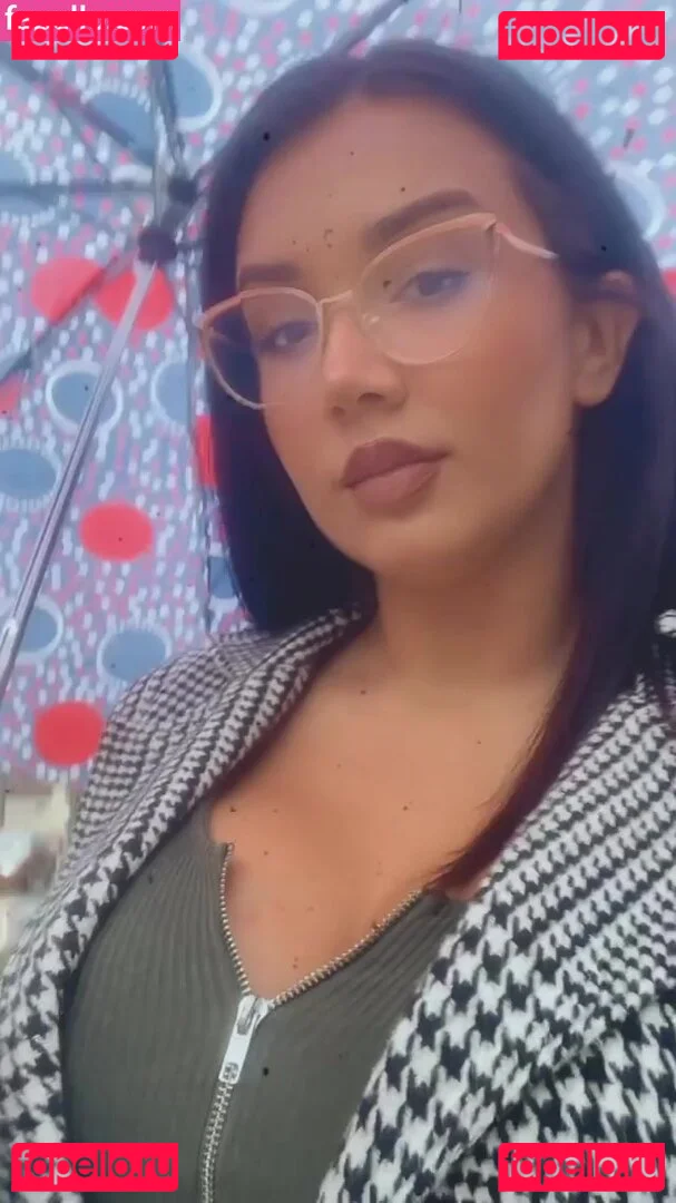 Emina Jahi Onlyfans Photo Gallery 