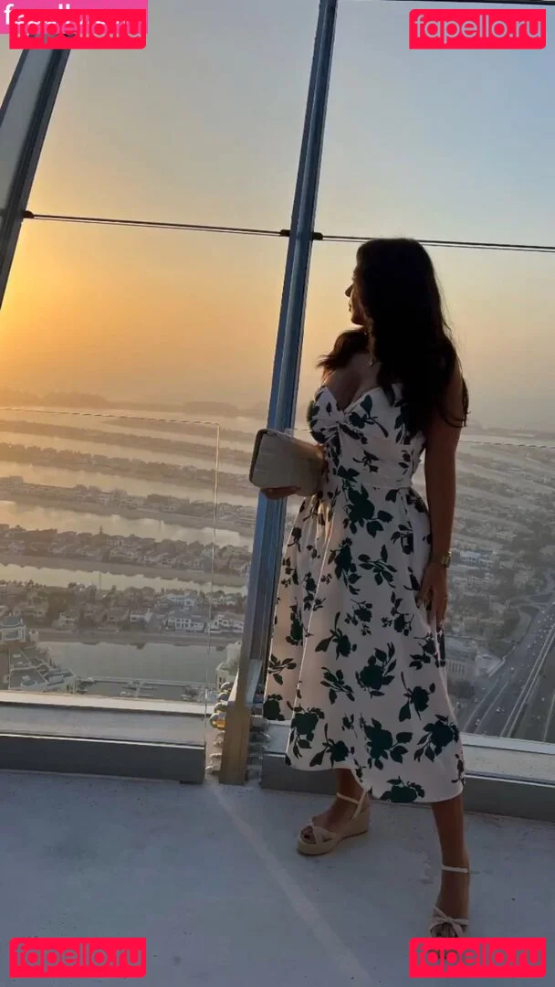 Emina Jahi Onlyfans Photo Gallery 