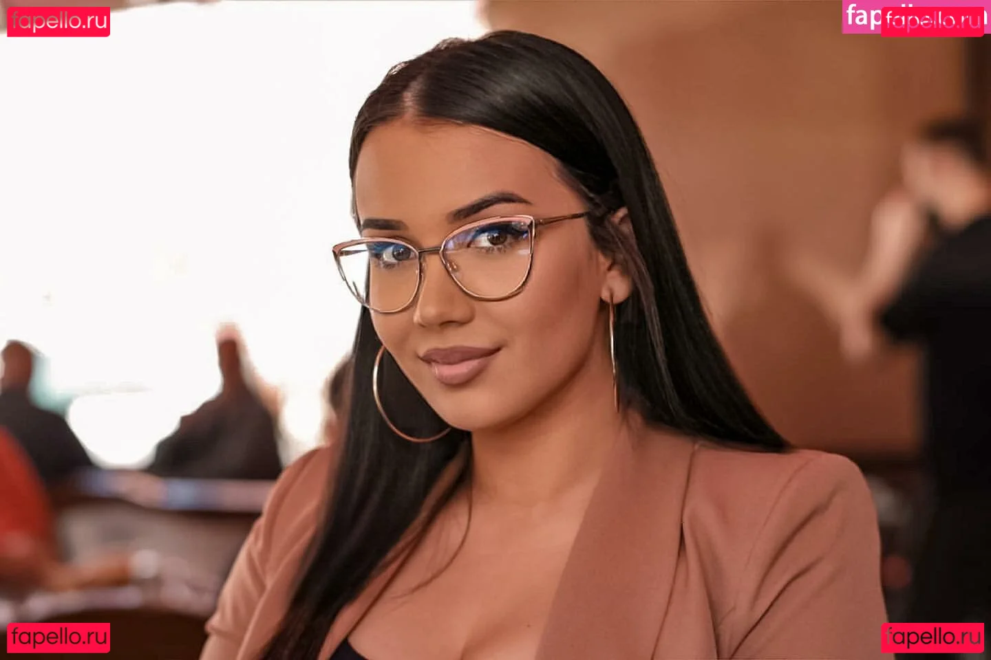 Emina Jahi Onlyfans Photo Gallery 