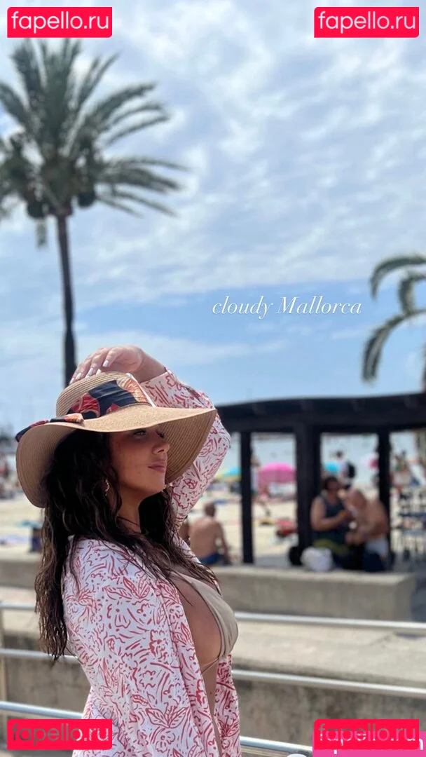 Emina Jahi Onlyfans Photo Gallery 