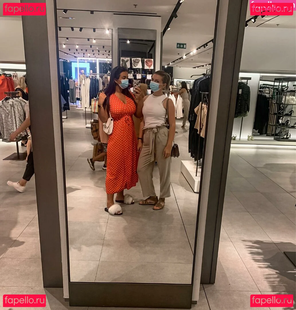 Emina Jahi Onlyfans Photo Gallery 